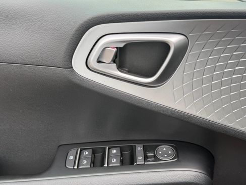 Certified 2021 Kia Soul LX FWD image 12