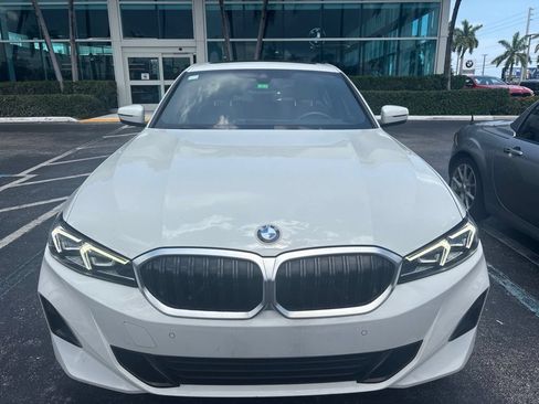 Used 2023 BMW 330i Sedan w/ Driving Assistance Package RWD image 3