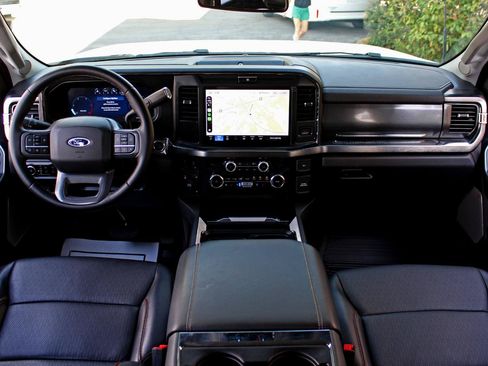 Used 2025 Ford F250 Lariat AWD/4WD image 28