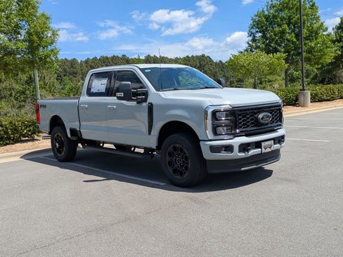 New 2026 Ford F250 XLT AWD/4WD image 2