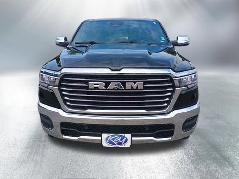 Used 2025 RAM 1500 Laramie AWD/4WD image 9