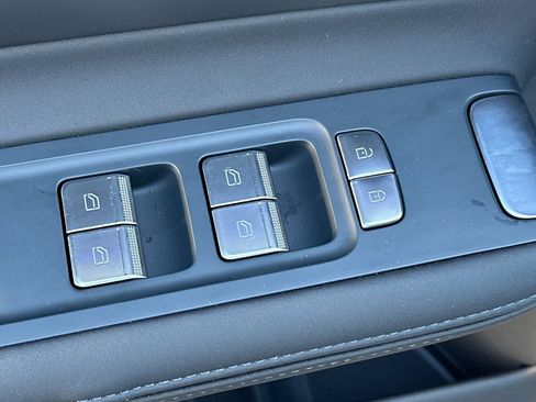 New 2026 Polestar Polestar 4 image 15