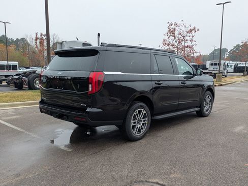 New 2025 Ford Expedition Max Active image 4