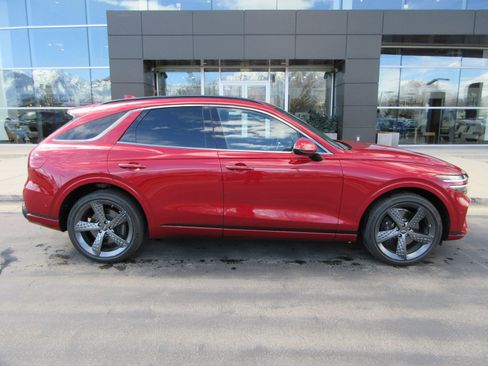 Used 2023 Genesis GV70 3.5T Sport w/ Sport Prestige Package image 12