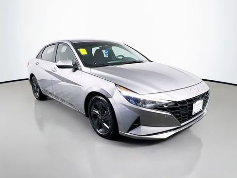 Used 2023 Hyundai Elantra SEL FWD image 8