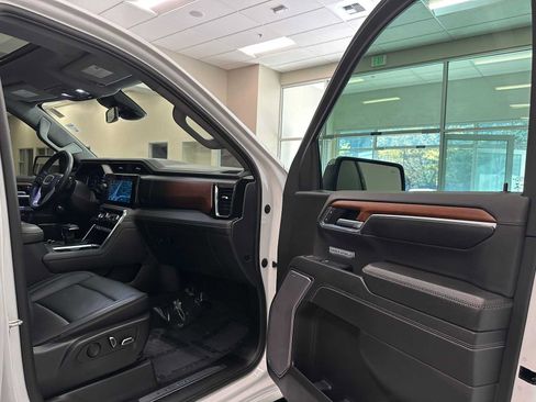 Used 2022 GMC Sierra 1500 Denali AWD/4WD image 28