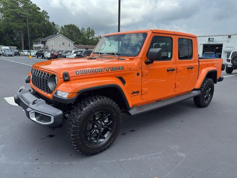 New 2025 Jeep Gladiator Sport image 11