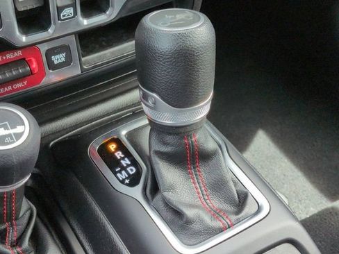 Used 2019 Jeep Wrangler Unlimited Rubicon AWD/4WD image 15
