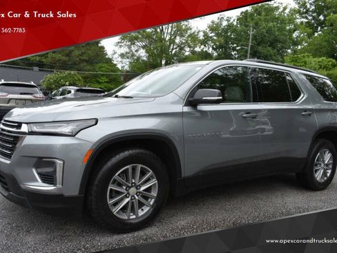 Used 2023 Chevrolet Traverse LT w/ LPO, Cargo Package AWD/4WD image 1