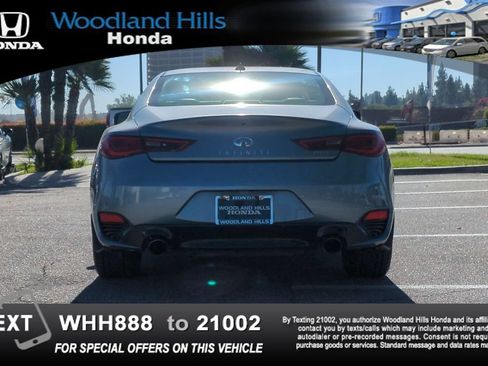 Used 2017 INFINITI Q60 2.0t w/ Moonroof Package RWD image 6