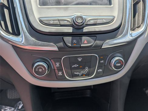 Used 2024 Chevrolet Equinox LS w/ Midnight Edition FWD image 18