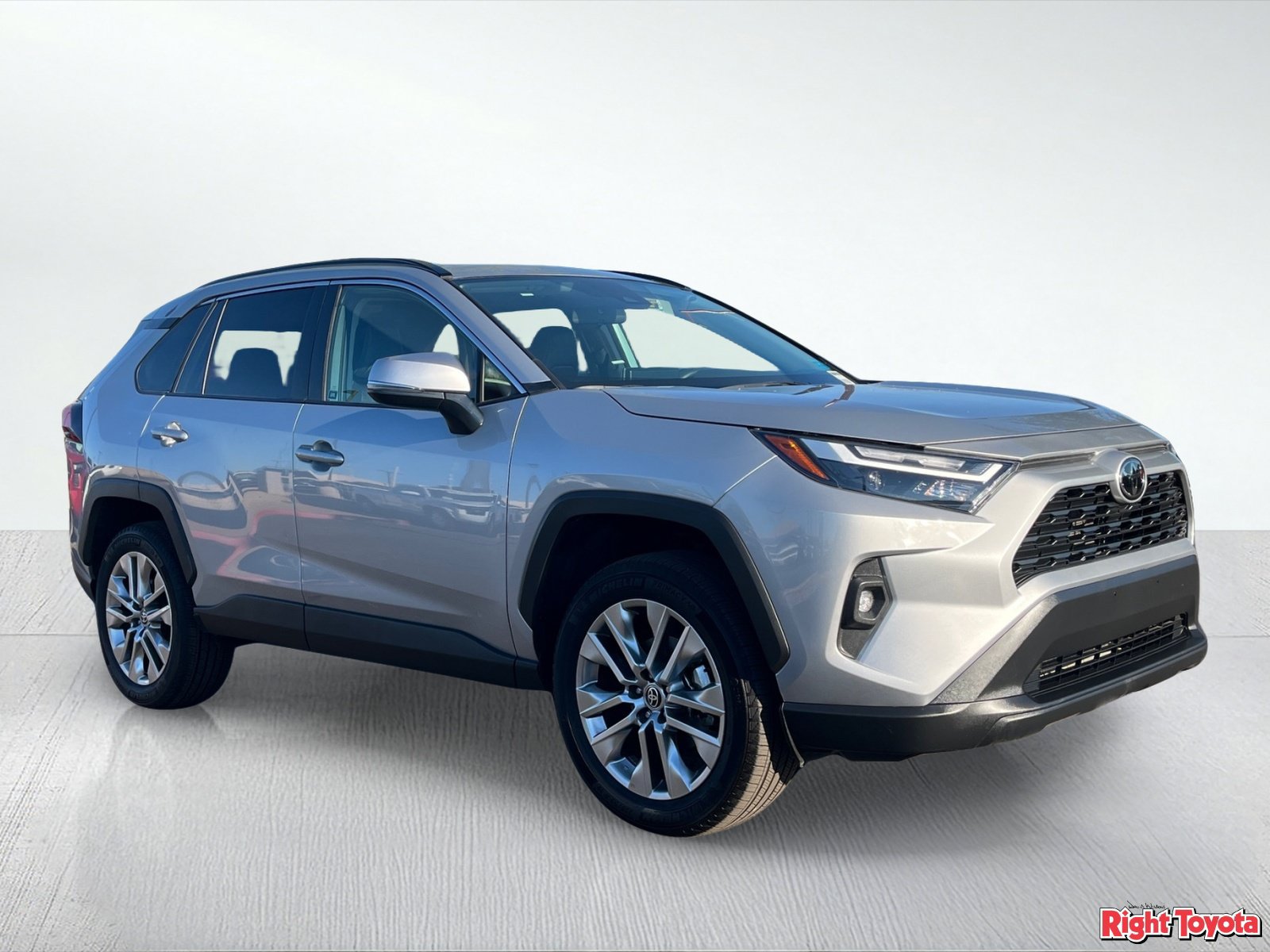 Certified 2025 Toyota RAV4 XLE Premium AWD/4WD image 9