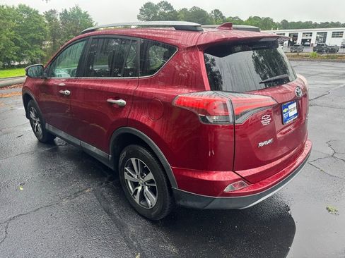 Used 2018 Toyota RAV4 XLE w/ Plus Extra Value Package FWD image 3