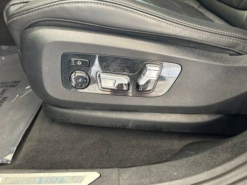 Used 2025 BMW X6 xDrive40i AWD/4WD image 45