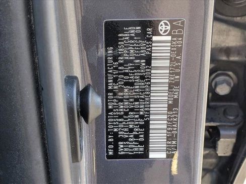 Used 2017 Toyota Corolla SE image 24