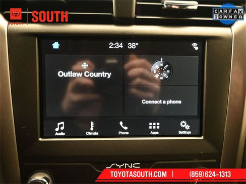 Used 2019 Ford Fusion SE image 12