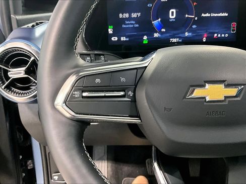 Used 2025 Chevrolet Equinox EV LT w/ Convenience Package image 22