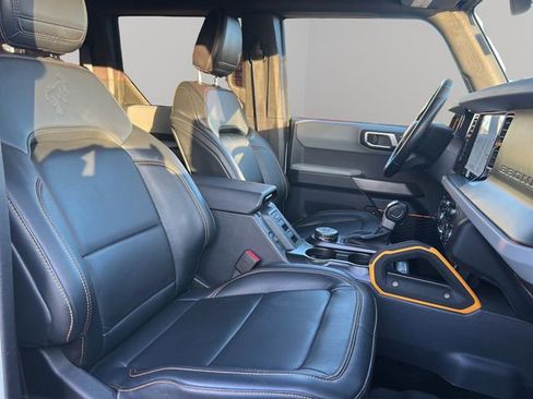 Used 2023 Ford Bronco Badlands w/ Sasquatch Package image 22