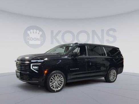 New 2026 Chevrolet Suburban High Country image 5