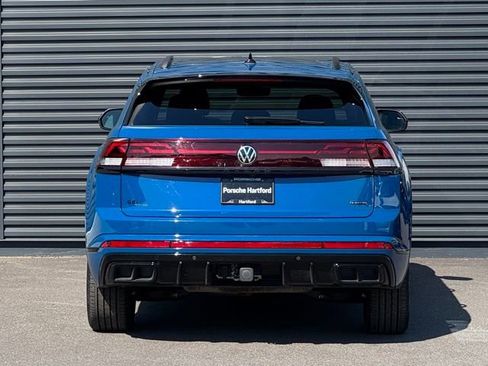 Used 2025 Volkswagen Atlas Cross Sport SEL R-Line AWD/4WD image 6