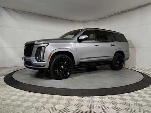 Used 2025 Cadillac Escalade Sport Platinum w/ LPO, ONYX Package AWD/4WD image 9