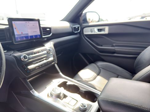 Used 2020 Ford Explorer ST w/ ST Street Pack AWD/4WD image 11