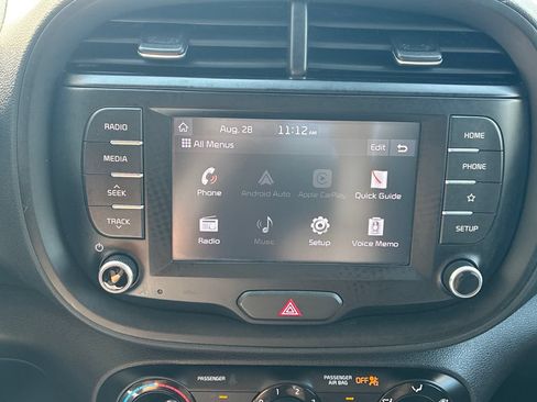 Used 2020 Kia Soul S FWD image 17
