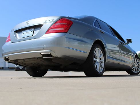Used 2012 Mercedes-Benz S 350 BlueTEC 4MATIC image 16