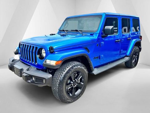 Used 2023 Jeep Wrangler Unlimited Sahara AWD/4WD image 3