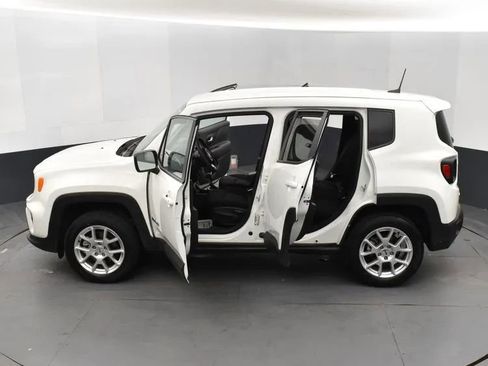 Used 2023 Jeep Renegade Latitude image 7