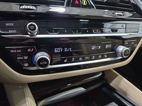 Certified 2022 BMW 540i xDrive w/ M Sport Package image 21