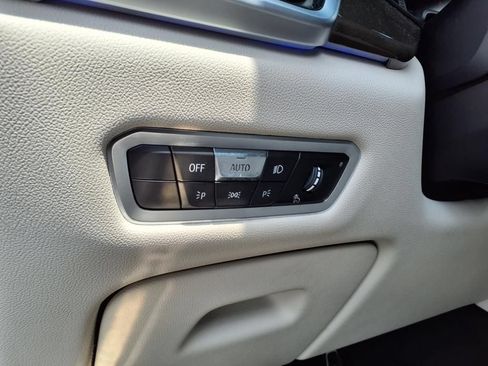 Used 2022 BMW X5 xDrive40i w/ Premium Enhanced Package AWD/4WD image 18
