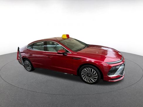 Used 2025 Hyundai Sonata SEL image 3