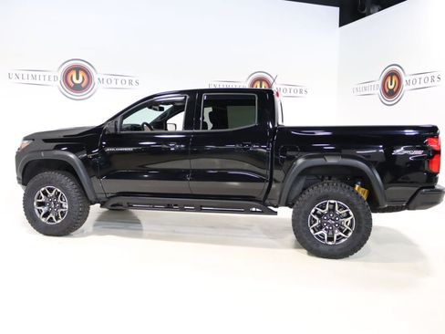 Used 2026 Chevrolet Colorado ZR2 w/ Technology Package AWD/4WD image 38