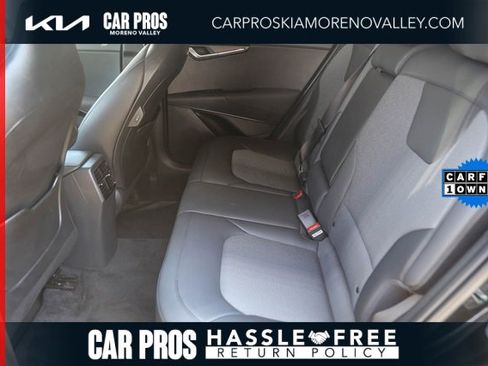 Certified 2025 Kia Niro EX image 18