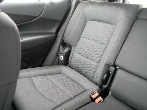 Used 2019 Chevrolet Equinox LT FWD image 12
