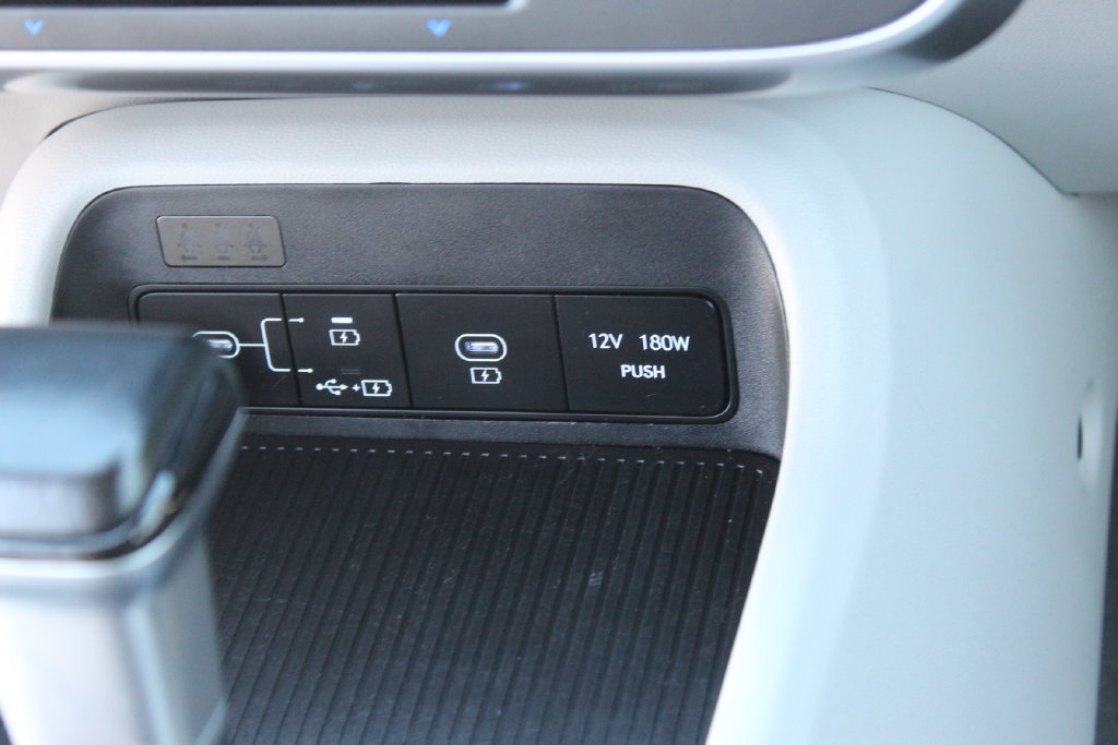 Used 2025 Hyundai Kona SEL AWD/4WD image 22