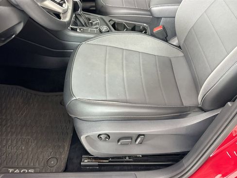Used 2022 Volkswagen Taos SE image 18