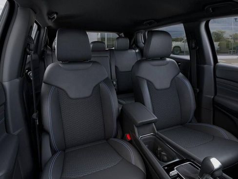 New 2026 Jeep Compass Latitude AWD/4WD image 16