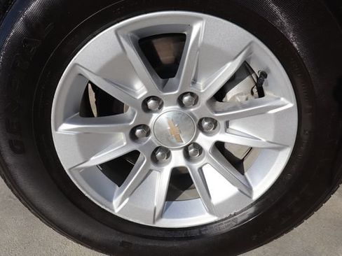 Used 2025 Chevrolet Silverado 1500 LT RWD image 41