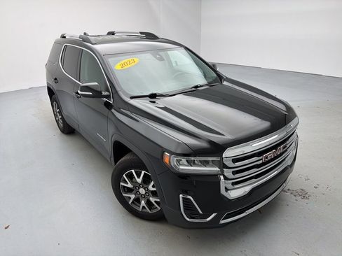 Certified 2023 GMC Acadia SLE w/ Driver Convenience Package image 2