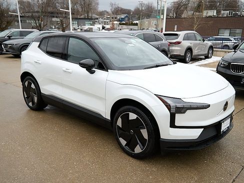 New 2026 Volvo EX30 Plus image 4