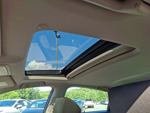 Used 2019 Honda Accord EX image 16