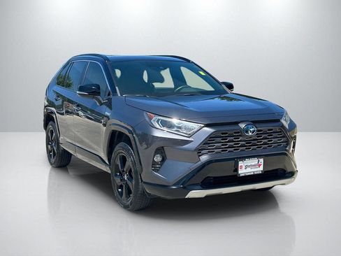 Used 2019 Toyota RAV4 XSE w/ XSE Weather Package AWD/4WD image 3