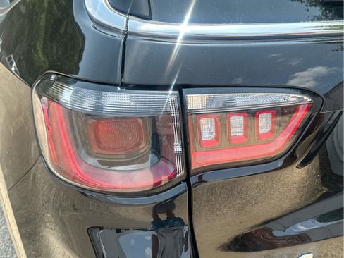 New 2025 Jeep Compass Latitude w/ Convenience Group image 17