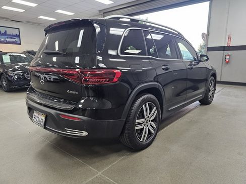 Used 2024 Mercedes-Benz EQB 300 4MATIC image 2