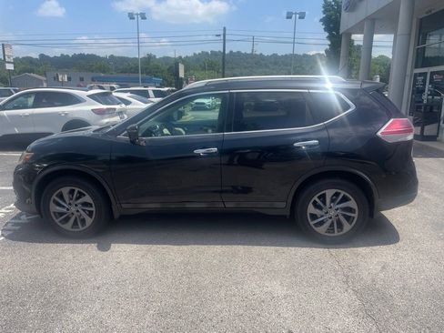 Used 2016 Nissan Rogue SL AWD/4WD image 2