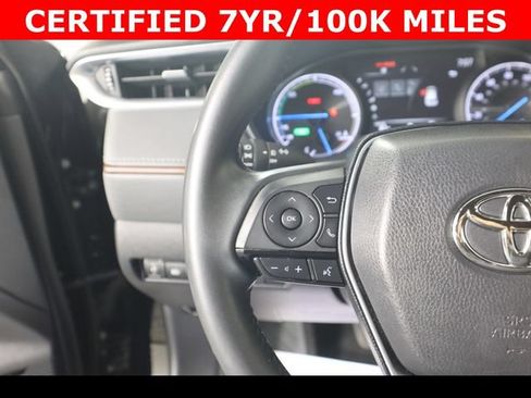 Used 2023 Toyota Venza XLE AWD/4WD image 30