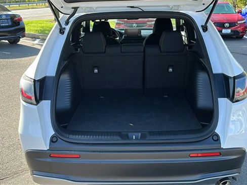 Used 2025 Honda HR-V Sport image 25
