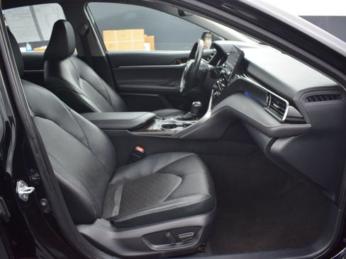 Used 2024 Toyota Camry XSE FWD image 10